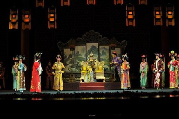《曙色紫禁城》